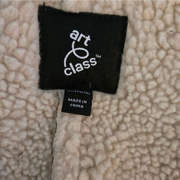 Art Class Faux Suede and Sherpa Short Jacket - Picture 6 of 8